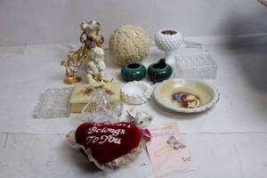 lot 120 image: Eclectic Collection of Decorative Items