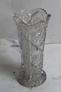 lot 125 image: Vintage Embossed Glass Vase with Floral Motif