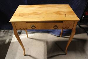 lot 158 image: Antique Wooden Side Table with Single Drawer