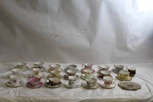 lot 184 image: Collection of 20 Vintage Teacups and Saucers - Tremont, Satsuki, Noritake
