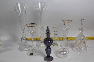 lot 212 image: Collection of Crystal Glasses and a Bell - Oneida and Decorative Pieces