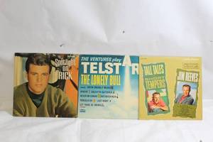lot 249 image: Set of 3 Vintage Vinyl Records Rick Nelson, The Ventures, Jim Reeves