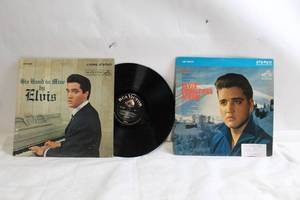 lot 262 image: Elvis Presley Vinyl Record His Hand in Mine & Elvis Christmas Album Sleeve