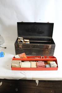 lot 279 image: Used Metal Toolbox with Assorted Hardware