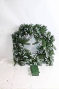 lot 281 image: Pre-Lit Artificial Christmas Wreath with Timer - 21 Inch