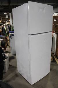 lot 301 image: Used Refrigerator with Top Freezer