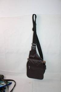 lot 53 image: Traveler Black Walking Shoulder Bag with Adjustable Strap
