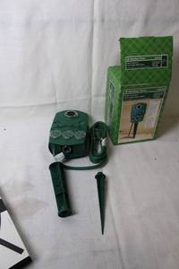 lot 104 image: Holiday Time Multi-Function Yard Stake With Timer