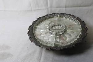 lot 126 image: Vintage Lazy Susan Serving Set with Glass Inserts