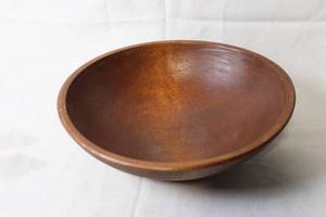 lot 182 image: Vintage Wooden Serving Bowl