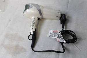 lot 186 image: Revlon 1875W Ionic Ceramic Hair Dryer