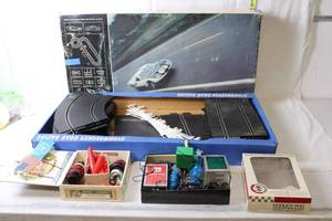 lot A-249 image: Vintage Strombecker American Gran Turismo Road Racing Set (101 Pieces)