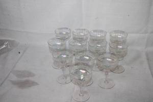 lot 265 image: Set of 12 Vintage Iridescent Cocktail Glasses