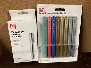 lot 142 image: Metallic Permanent Markers