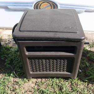 lot 103 image: Nicer garden hose caddy with a hose