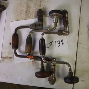 lot 138 image: Lot of 3 vintage hand drills