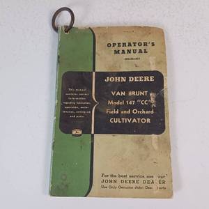 lot 28 image: CULTIVATOR  JOHN DEERE OPERATORS MANUAL  VINTAGE