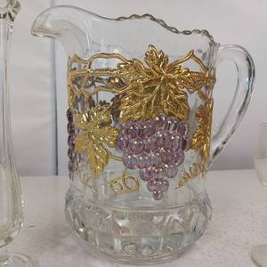 lot 49 image: VINTAGE GLASS PITCHER GRAPES AND GOLD  PLUS 6PC CUT GLASS