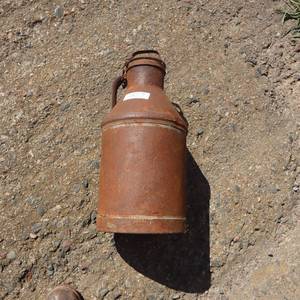 lot 167 image: MID SIZED VINTAGE CREAM CAN