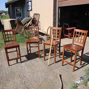 lot 171 image: LOT OF CHAIRS (4 IN THE SET)