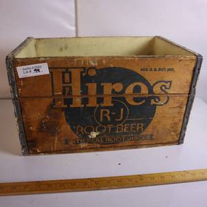 lot 94 image: VINTAGE  HIRES ROOT BEER  WOODEN CRATE