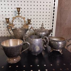 lot 182 image: LOT OF ROGERS SILVER CO. & OTHER BRASS