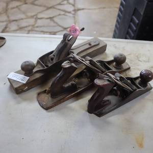 lot 176 image: 3 VINTAGE PLANERS  ONE WOODE, 2 METAL
