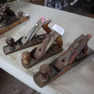 lot 177 image: 3 VINTAGE HAND PLANES