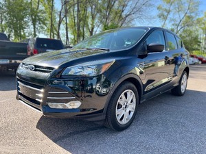 lot 7 image: 2014 FORD ESCAPE S