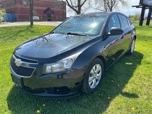 lot 14 image: 2012 CHEVROLET CRUZE LS No Accidents