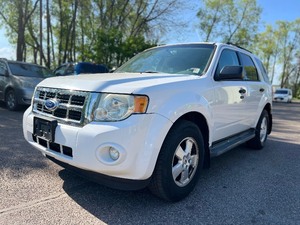 lot 19 image: 2011 FORD ESCAPE XLT All wheel Drive w No Accidents