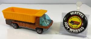 lot 5 image: 1969 REDLINE Hot Wheels The Heavy Weights Dump Truck With Button