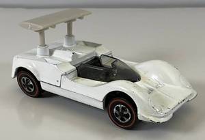 lot 41 image: 1968 REDLINE Hot Wheels Chaparral 2G White Nice Condition