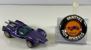 lot 53 image: 1969 REDLINE Hot Wheels Mantis Transparent Purple With Button Super Nice Condition
