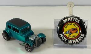 lot 68 image: 1968 REDLINE Hot Wheels 32 Ford Vicky Classic Transparent Aqua With Button Really Nice Condition
