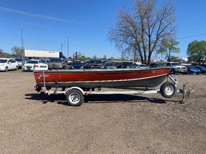 1980 Lund fishing boat