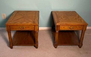 lot 29 image: American Contemporary Oak Side Table