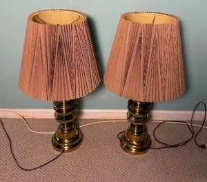 lot 28 image: Footed Polished Brass Table Lamp Pair