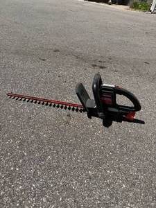 lot 79 image: Corded Lawn Care Bundle (Blower & Trimmer)