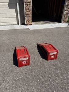 lot 81 image: Steel Automotive Ramps