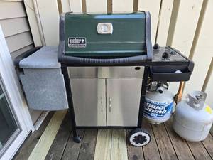 lot 37 image: Weber Genesis Silver Propane Grill