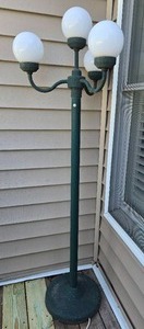 lot 12 image: Awesome Patio Streetlamp Style Lamp