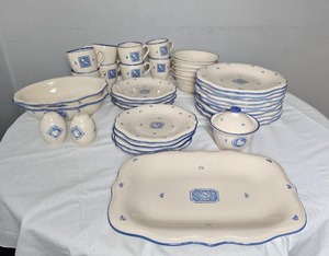 lot 39 image: Pfaltzgraff Ceramic China Set - (38)