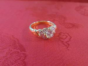 (FS) 14K Gold Plated Ring with Clea...