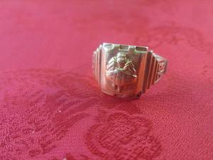 lot 20 image: (FS) 10K Gold 1938 Class Ring Marke...