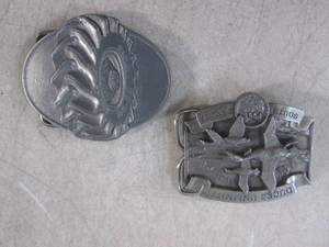 lot 37 image: (EC1) Vintage Ducks Unlimited South...