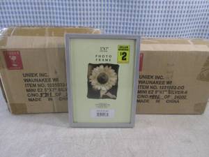 lot 61 image: (CS) 12 - 5x7 Silver Mini EZ Pictur...
