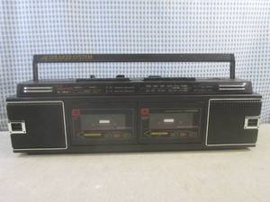 lot 76 image: (EW3) Lloyds V221 Stereo Dual Cass...