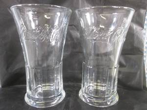lot 83 image: (FS) 2 Vintage Glass Coca-Cola Glas...