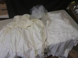 lot 107 image: (EW6) 2 Wedding Dresses, 1 Veil and...